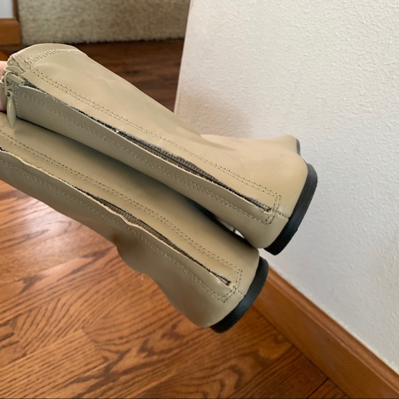 💗 3 for $20💗 Zara round toe low heel leather taupe gray boot - Picture 10 of 14